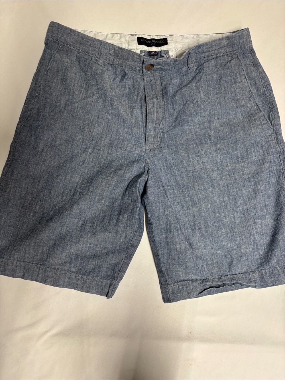 Banana Republic Men’s 34 Blue Chambray 100% Cotton Shorts